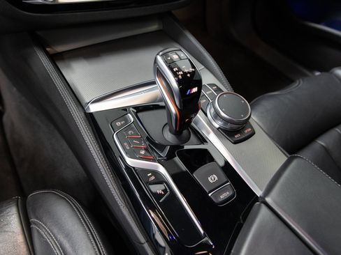 Used 2018 BMW M5 image 13