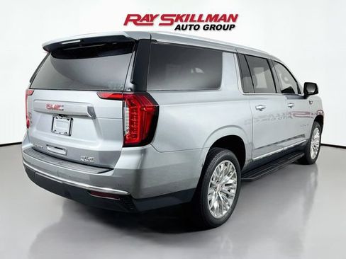 Used 2023 GMC Yukon XL SLT w/ SLT Premium Package AWD/4WD image 7