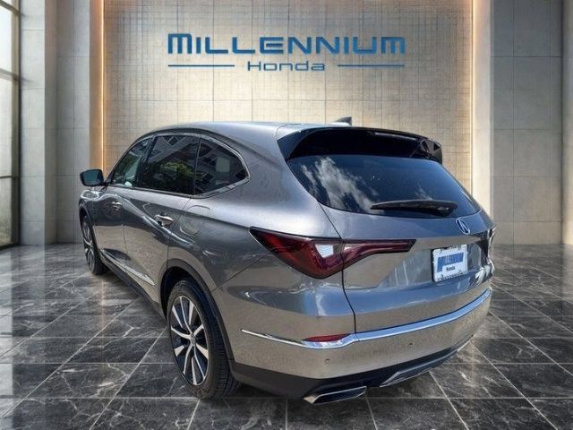 Used 2025 Acura MDX w/ Technology Package AWD/4WD image 3