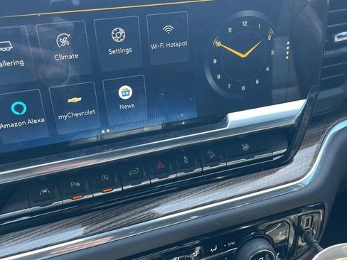 Used 2024 Chevrolet Silverado 1500 LT Trail Boss w/ LT Trail Boss Premium Package image 13