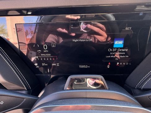 Used 2025 GMC Yukon XL AT4 Ultimate image 21