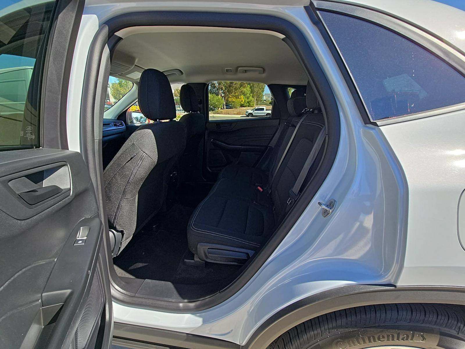 Used 2025 Ford Escape Active AWD/4WD image 12