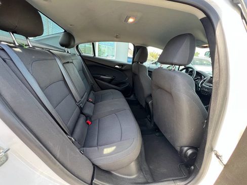 Used 2019 Chevrolet Cruze LT w/ LT Fleet Convenience Package image 17