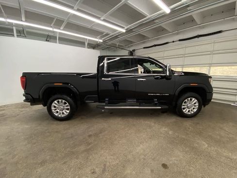 Used 2023 GMC Sierra 3500 Denali image 7