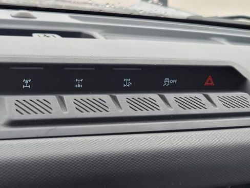 Used 2023 Ford Bronco Big Bend w/ Sasquatch Package image 25