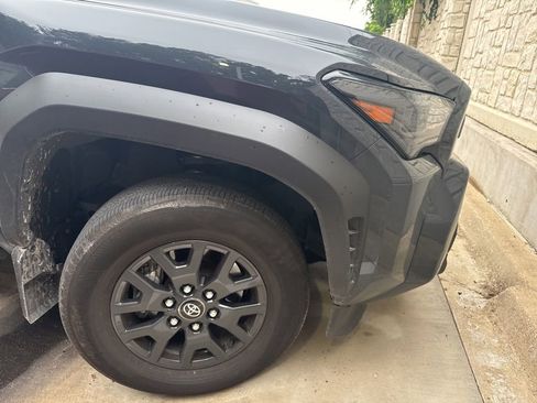 Used 2025 Toyota 4Runner SR5 RWD image 12