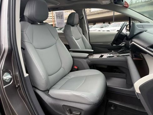 Certified 2024 Toyota Sienna XLE image 12