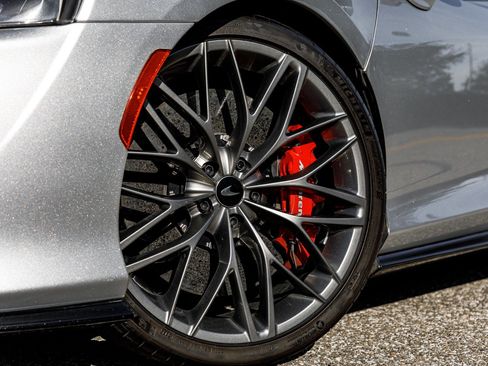 Used 2022 McLaren GT image 30