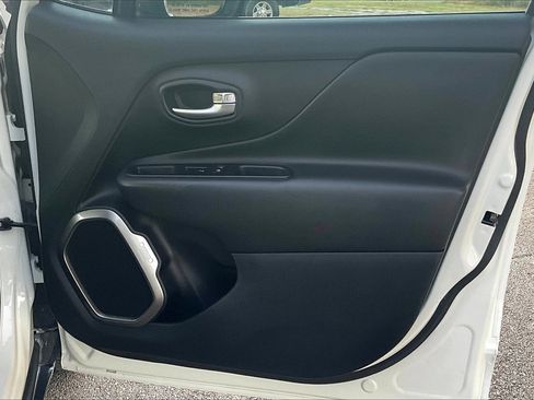 Used 2020 Jeep Renegade Limited image 22