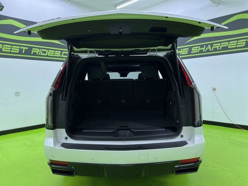 Used 2022 Cadillac Escalade Sport w/ Touring Package AWD/4WD image 9