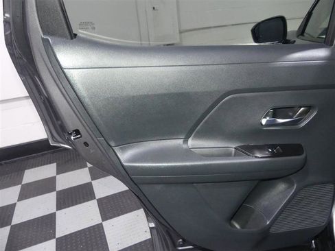 Used 2025 Nissan Kicks SV image 25