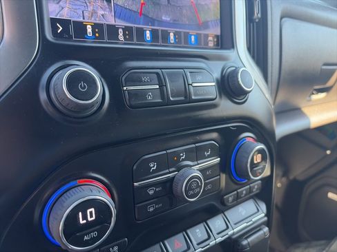 Used 2023 Chevrolet Silverado 2500 LTZ w/ LTZ Convenience Package image 15