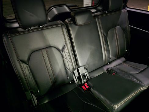 Used 2023 Ford Expedition Platinum image 41