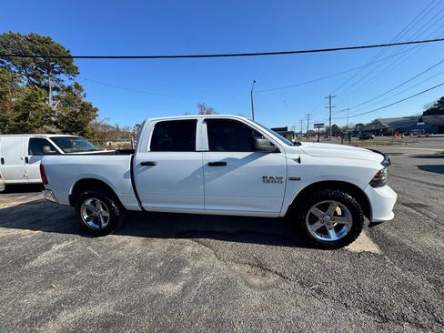 Used 2016 RAM 1500 Express w/ Popular Equipment Group image 7