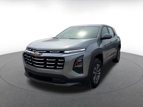 Used 2025 Chevrolet Equinox LT FWD image 7