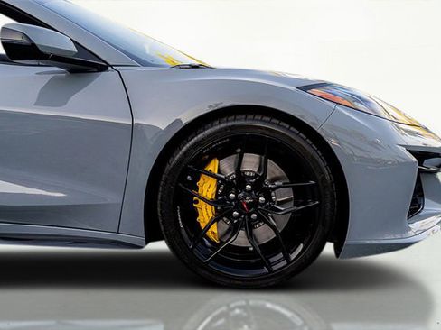 Used 2025 Chevrolet Corvette Z06 image 7