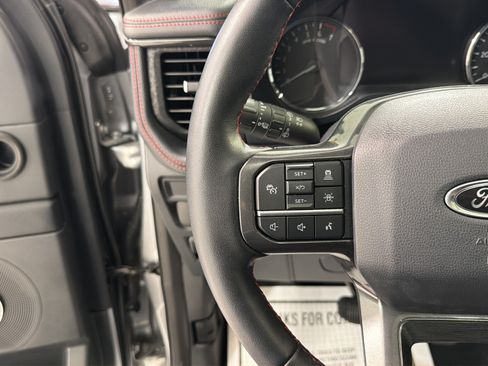 Used 2023 Ford Expedition Limited AWD/4WD image 14