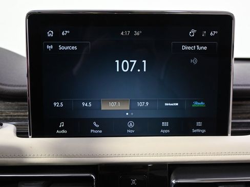 Used 2022 Lincoln Aviator Black Label w/ Class IV Trailer Tow Package image 29