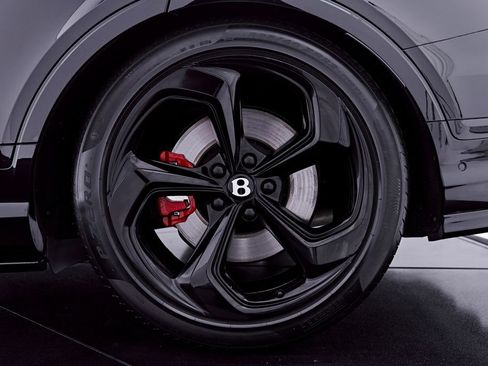 Used 2023 Bentley Bentayga AWD/4WD image 23