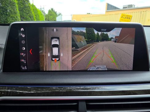 Used 2019 BMW 750i xDrive w/ Executive Package image 27