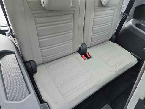 Used 2022 Volkswagen Tiguan S FWD image 12