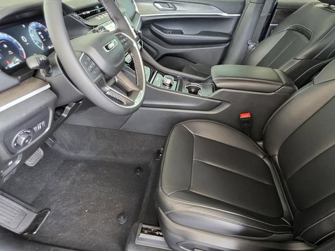 New 2026 Jeep Grand Cherokee L Limited w/ Limited Altitude Package RWD image 7
