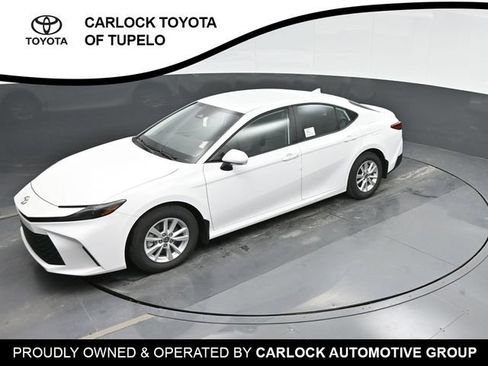 Used 2025 Toyota Camry LE w/ Convenience Package FWD image 34