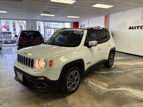 Used 2016 Jeep Renegade Limited image 3