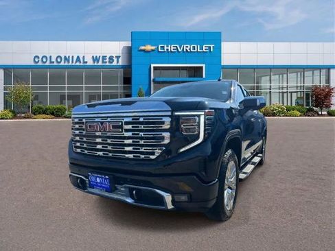 Used 2024 GMC Sierra 1500 Denali AWD/4WD image 4