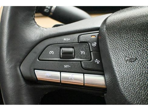 Certified 2024 Cadillac XT4 Luxury w/ Cold Weather Package image 38