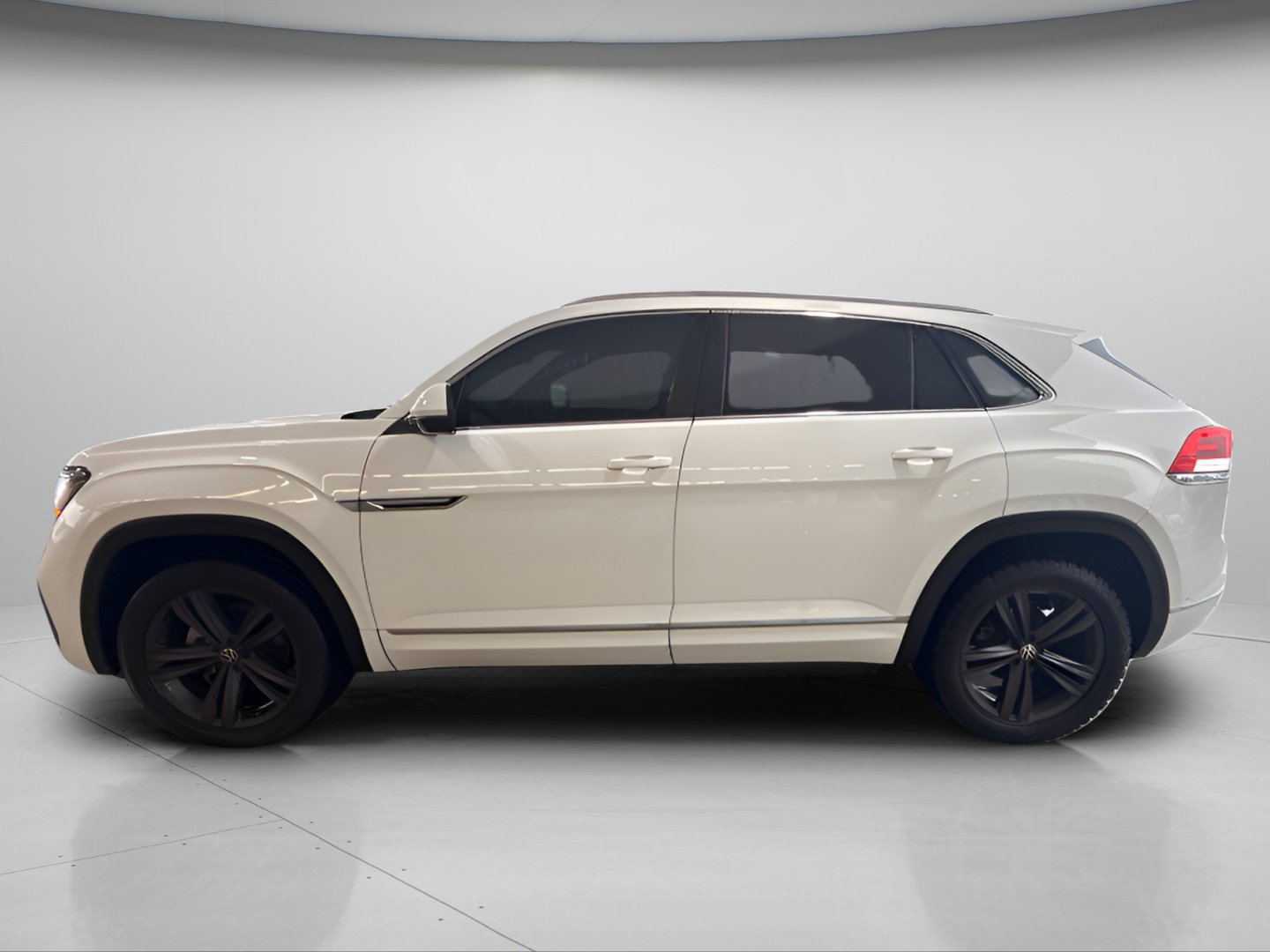 Used 2022 Volkswagen Atlas Cross Sport SEL R-Line w/ Cross Sport MDO Package AWD/4WD image 8