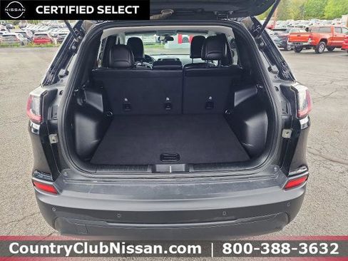 Used 2020 Jeep Cherokee Latitude Plus w/ Cold Weather Group AWD/4WD image 27