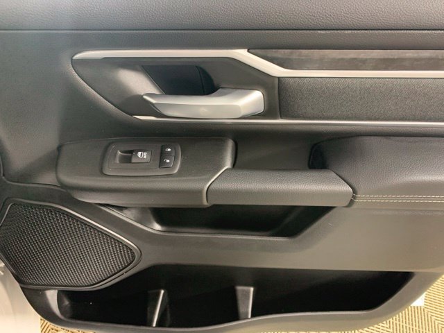 Used 2023 RAM 1500 Big Horn AWD/4WD image 30