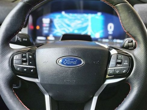 Used 2025 Ford Explorer ST-Line AWD/4WD image 16