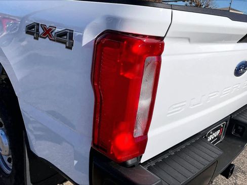 New 2026 Ford F250 XL w/ XL Off-Road Package AWD/4WD image 14