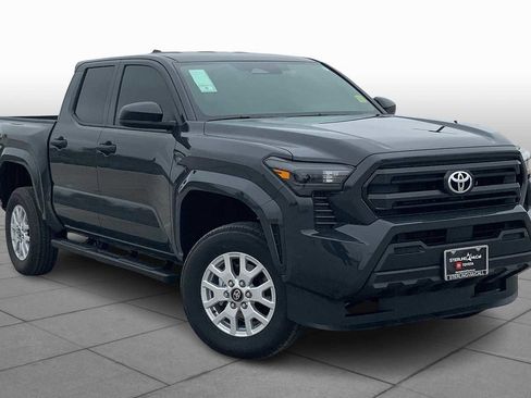 Used 2025 Toyota Tacoma SR AWD/4WD image 2