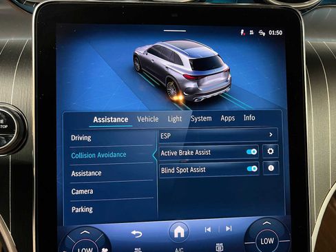 Certified 2026 Mercedes-Benz GLC 300 4MATIC image 33