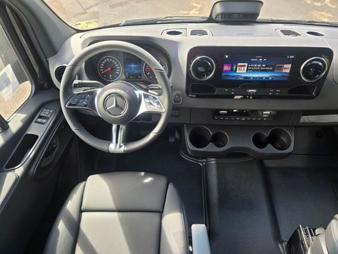 New 2026 Mercedes-Benz Sprinter 2500 image 24