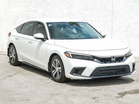 Used 2023 Honda Civic LX image 3
