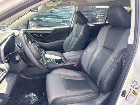 Used 2025 Subaru Outback Onyx Edition AWD/4WD image 9