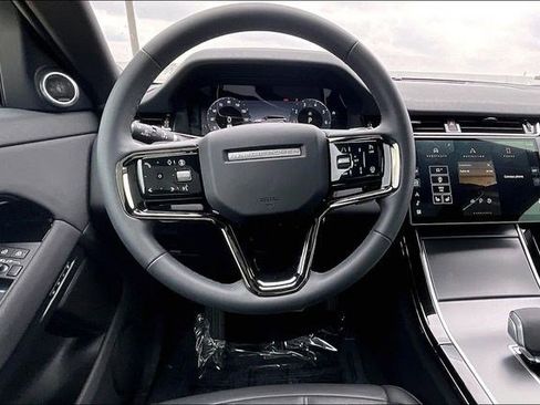 Used 2026 Land Rover Range Rover Evoque S image 5