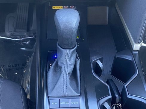 Certified 2025 Toyota Camry LE image 31