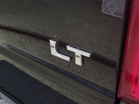 Used 2024 Chevrolet Silverado 1500 LT RWD image 7
