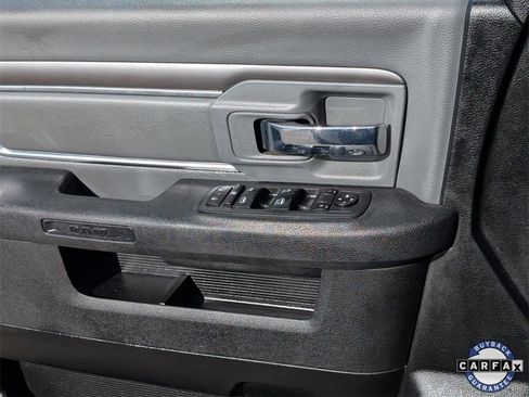 Used 2021 RAM 1500 Classic SLT image 19