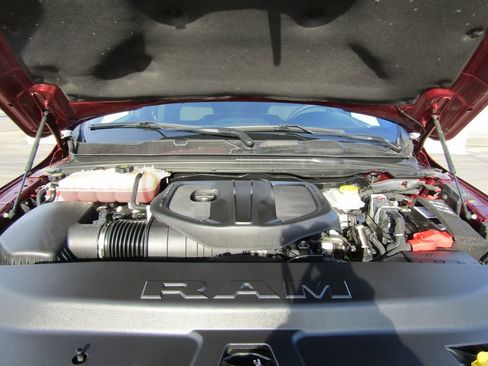 Used 2025 RAM 1500 Big Horn image 39