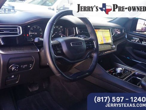 Used 2023 Jeep Grand Wagoneer Base 4D Sport Utility w/ Convenience Group III image 19