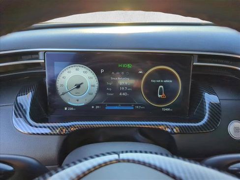 Used 2022 Hyundai Santa Cruz SEL Premium image 16