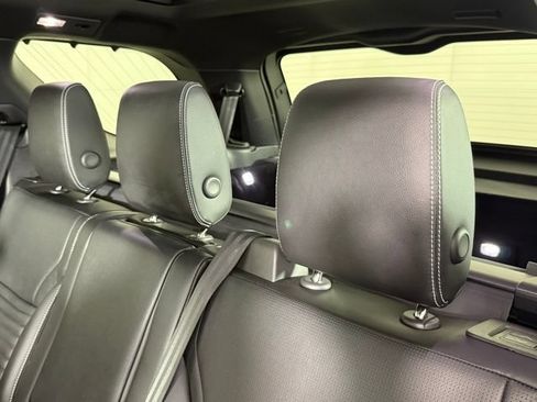 New 2025 Land Rover Discovery S AWD/4WD image 23