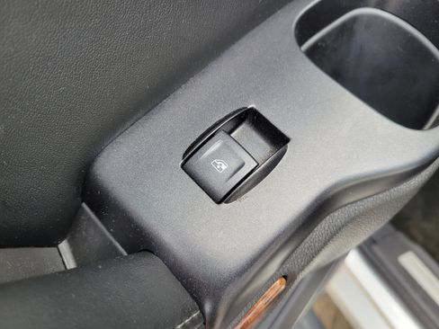 Used 2016 Chevrolet Tahoe LTZ RWD image 15