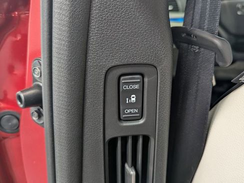 New 2026 Honda Odyssey Touring image 24